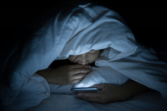 Мелатонин - свойства, нормы, польза и вред, дефицит и переизбыток